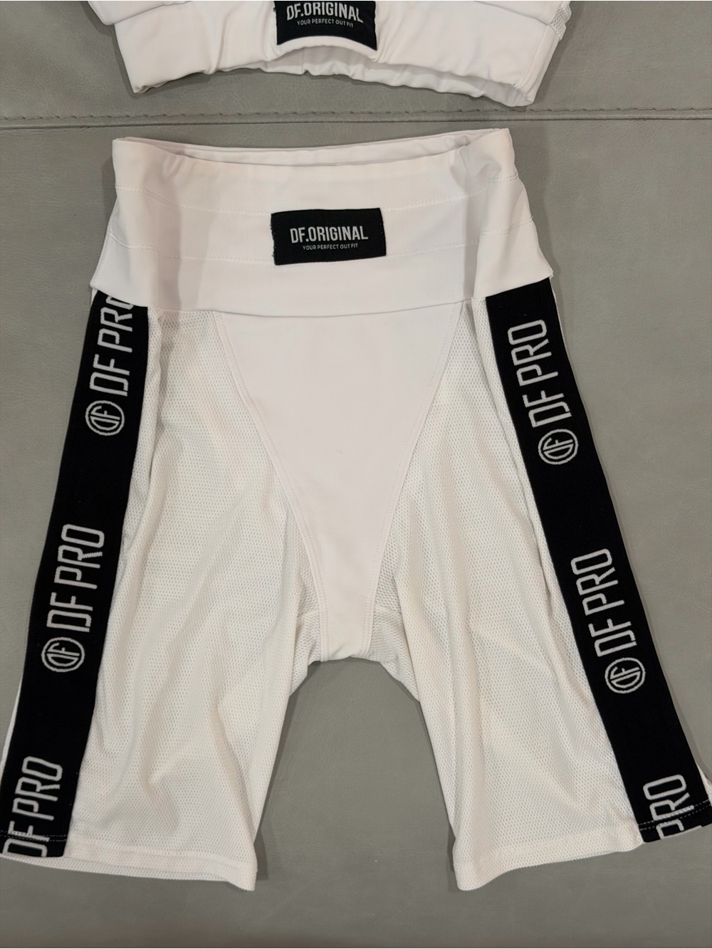 DF Original Pro Bianco White Sports Bra & Biker Shorts Set Size XS/S - Picture 5 of 13